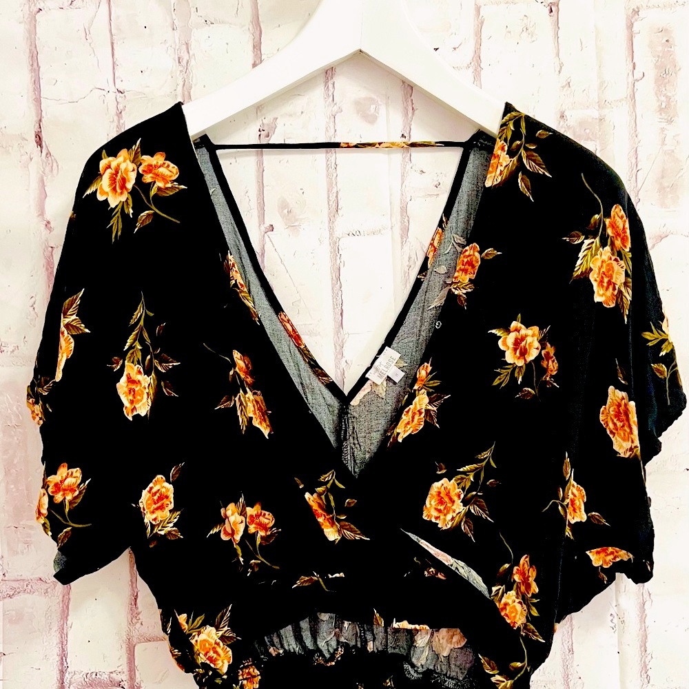 Tilly's Floral print top
